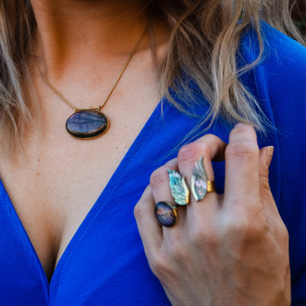 Pierścionek z labradorytem