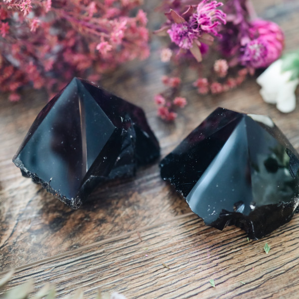 Obsydian-niezwykłe surowe bryły